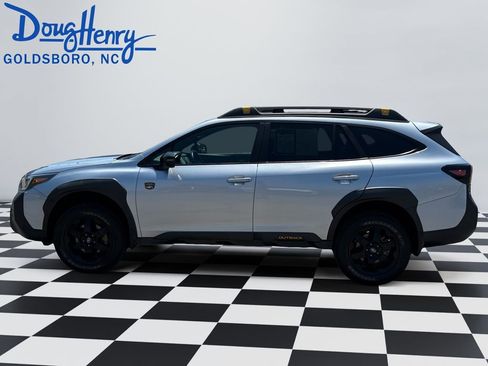 Used 2022 Subaru Outback Wilderness w/ Wilderness Package AWD/4WD image 2
