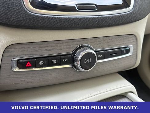 Certified 2025 Volvo XC90 T8 Plus w/ Protection Package Premier AWD/4WD image 24