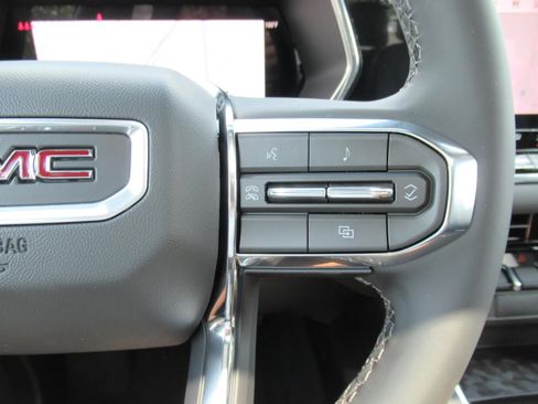 New 2026 GMC Canyon Elevation w/ Convenience Package RWD image 26
