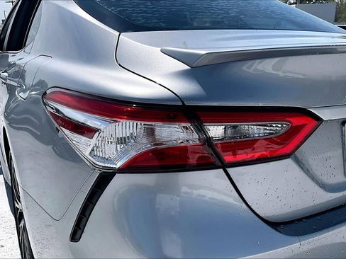 Used 2019 Toyota Camry SE image 29