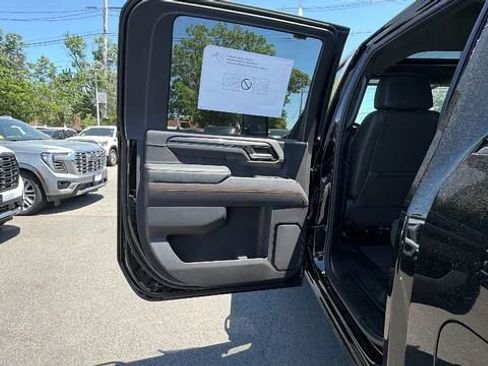 New 2026 GMC Sierra 2500 AT4 w/ Technology Package AWD/4WD image 34