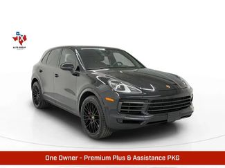 Used 2022 Porsche Cayenne Platinum Edition video 1