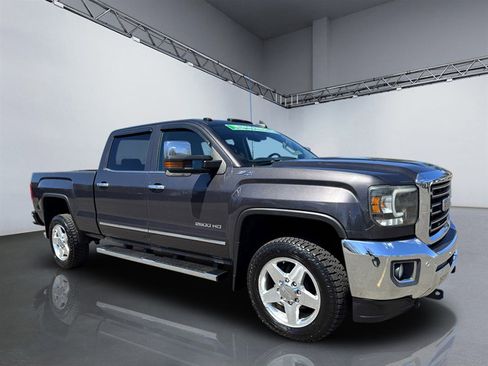 Used 2015 GMC Sierra 2500 SLT w/ Driver Alert Package image 9