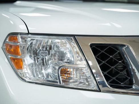 Used 2021 Nissan Frontier SV RWD image 11