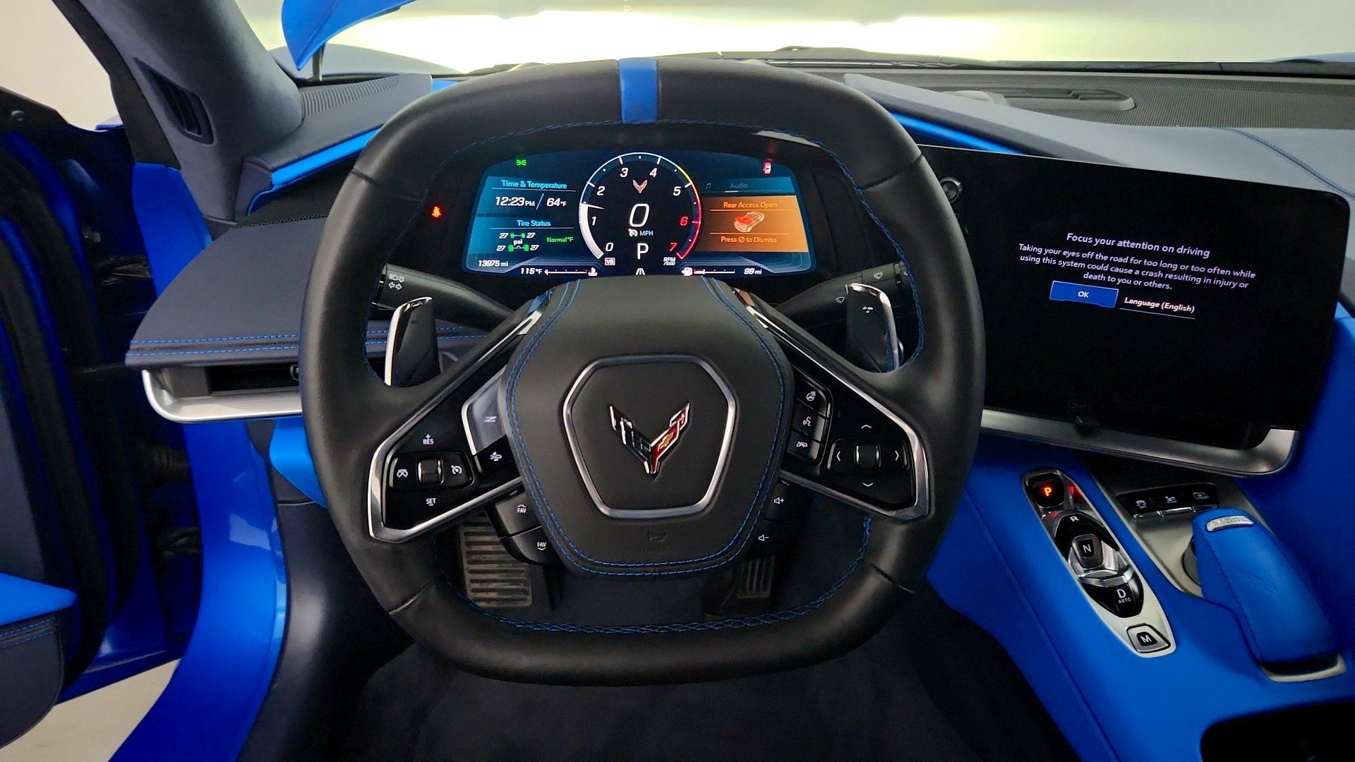 Used 2025 Chevrolet Corvette Stingray Premium Cpe w/ Z51 Performance Package RWD image 19