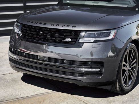 Used 2024 Land Rover Range Rover SE AWD/4WD image 6
