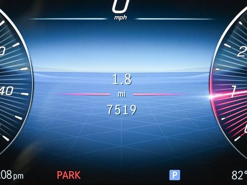 Used 2025 Mercedes-Benz CLA 250 image 12