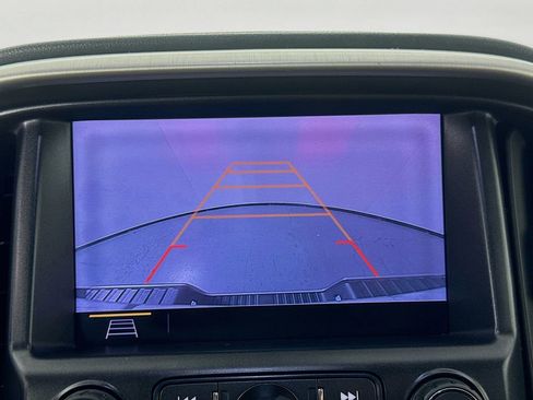 Used 2020 GMC Canyon SLE image 15