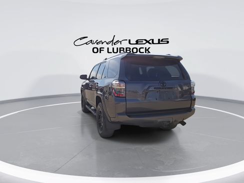 Used 2022 Toyota 4Runner SR5 Premium w/ Moonroof Package RWD image 7