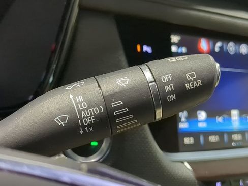 Used 2019 Cadillac XT5 FWD image 37