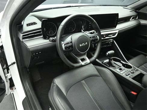 Used 2023 Kia K5 GT-Line image 9
