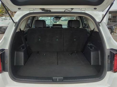 Used 2024 Kia Sorento S FWD image 29