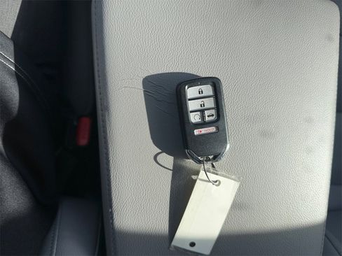 Used 2018 Honda Accord Touring image 31