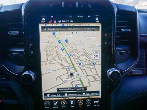 Used 2019 RAM 2500 Limited image 28