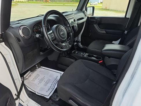 Used 2015 Jeep Wrangler Unlimited Sport AWD/4WD image 13