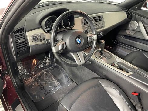 Used 2004 BMW Z4 3.0i image 3