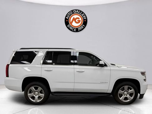 Used 2018 Chevrolet Tahoe LT w/ Luxury Package RWD image 2