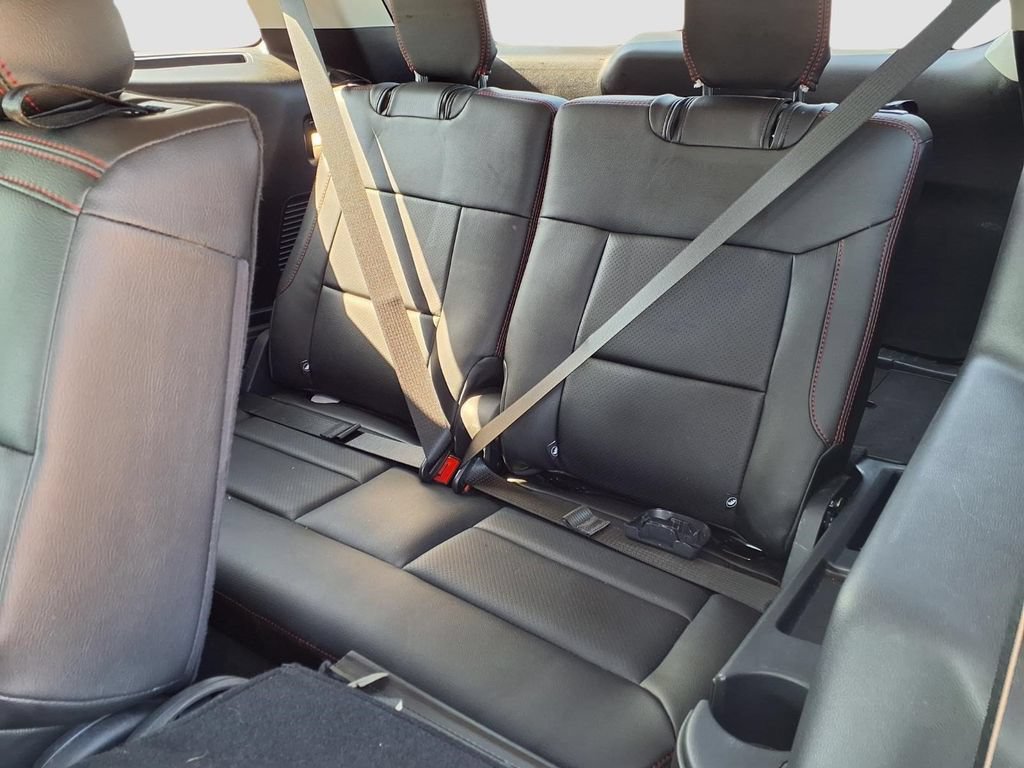 Used 2025 Ford Explorer Active RWD image 23