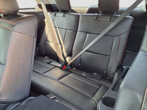 Used 2025 Ford Explorer Active RWD image 23