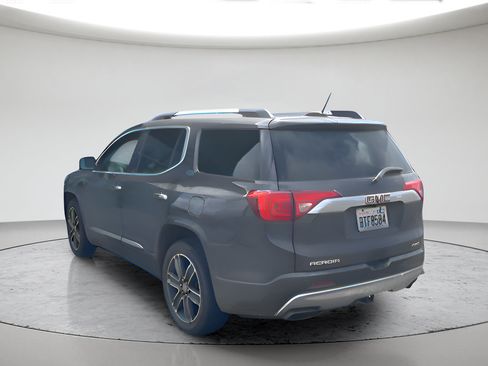 Used 2017 GMC Acadia Denali w/ Technology Package AWD/4WD image 4