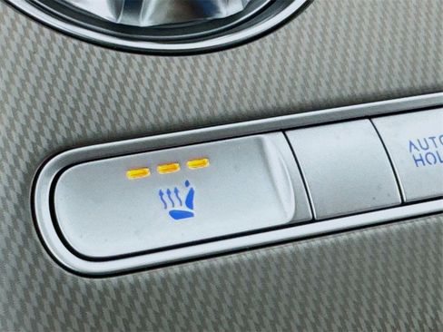 Certified 2025 Genesis GV60 Advanced image 20