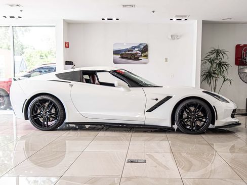 Used 2019 Chevrolet Corvette Stingray Coupe w/ Carbon Flash Badge Package RWD image 9