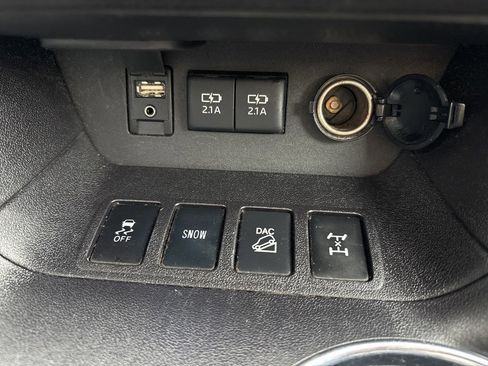 Used 2018 Toyota Highlander Limited image 18