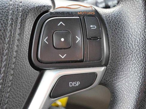 Used 2015 Toyota Sienna LE image 25