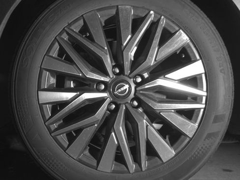 Used 2025 Nissan Altima 2.5 SV image 12