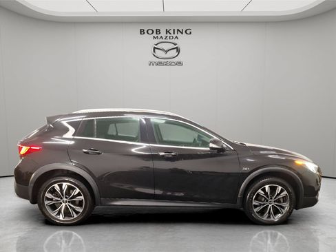 Used 2018 INFINITI QX30 AWD w/ Cargo Package image 6
