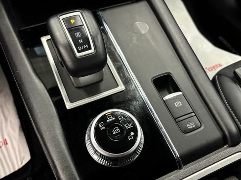 Used 2024 Mitsubishi Outlander FWD image 32