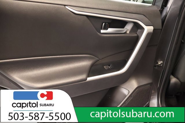 Used 2025 Toyota RAV4 XLE AWD/4WD image 29