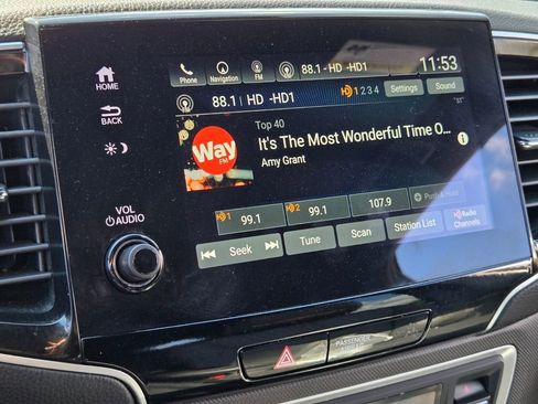 Used 2022 Honda Pilot TrailSport image 22