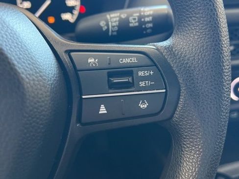 Used 2024 Honda HR-V LX image 36