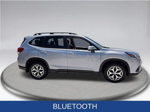 Certified 2022 Subaru Forester Premium AWD/4WD image 11