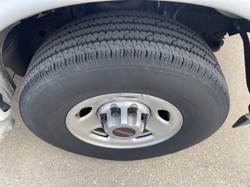 Used 2023 GMC Savana 2500 w/ Driver Convenience Package image 20