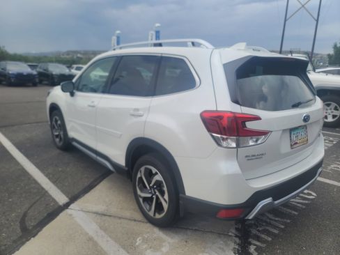 Used 2023 Subaru Forester Touring AWD/4WD image 3