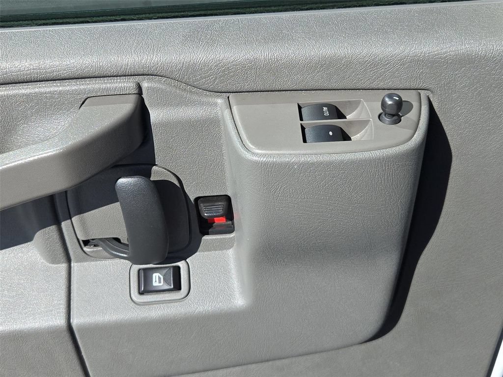 Used 2025 Chevrolet Express 2500 w/ Driver Convenience Package RWD image 12