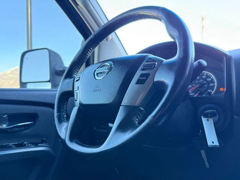 Used 2015 Nissan Titan SV w/ SV Value Truck Package image 9