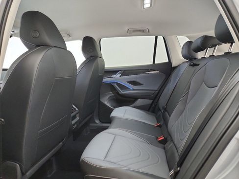 New 2026 Volkswagen Tiguan SE image 31