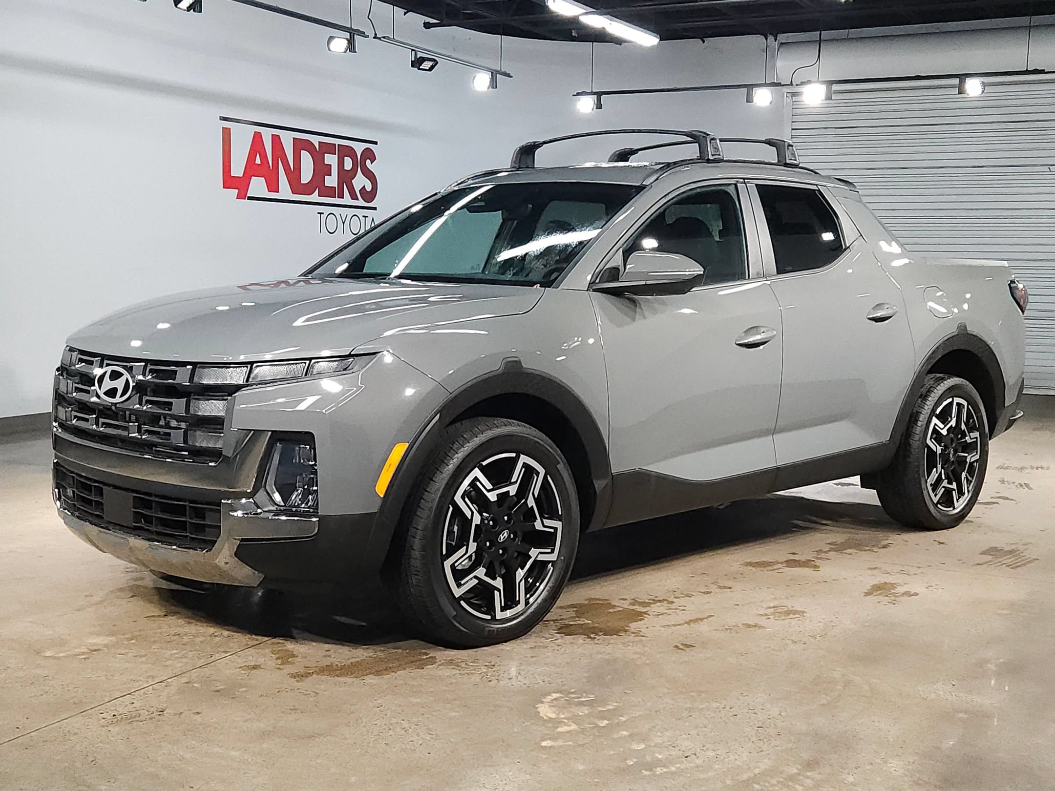Used 2026 Hyundai Santa Cruz Limited AWD/4WD image 3