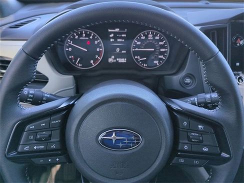 Used 2025 Subaru Forester Premium image 31