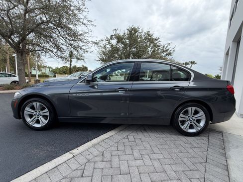 Used 2018 BMW 330i Sedan w/ Convenience Package image 2