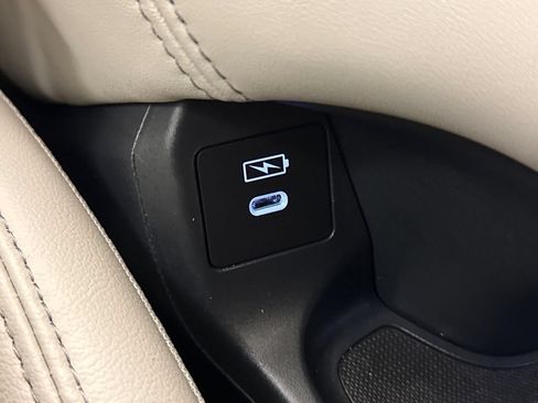 Certified 2025 Honda HR-V EX-L image 31