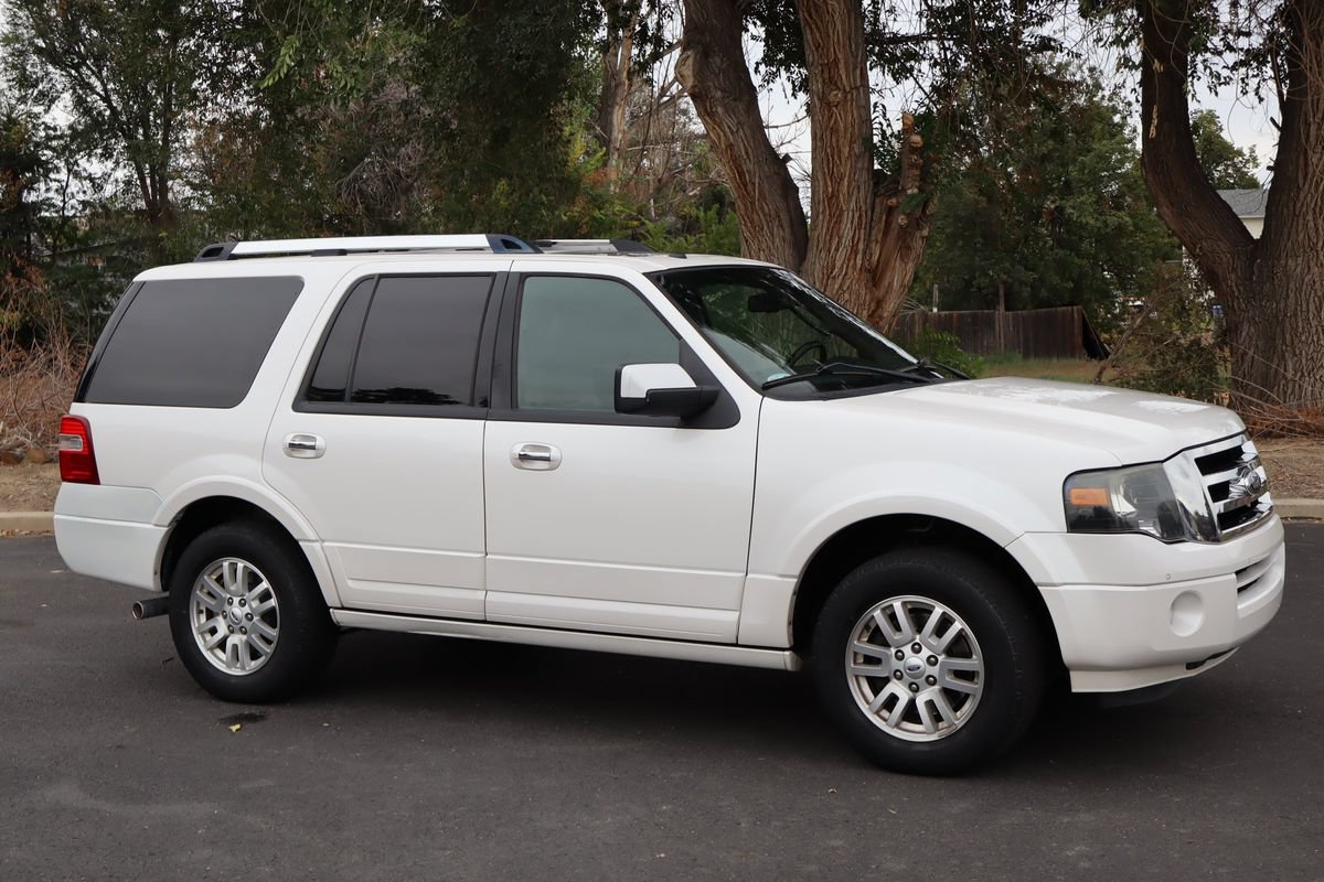 Used 2014 Ford Expedition Limited w/ Equipment Group 301A RWD image 2