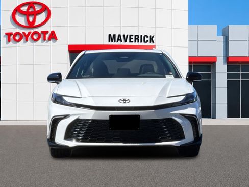 New 2026 Toyota Camry Hybrid FWD image 8