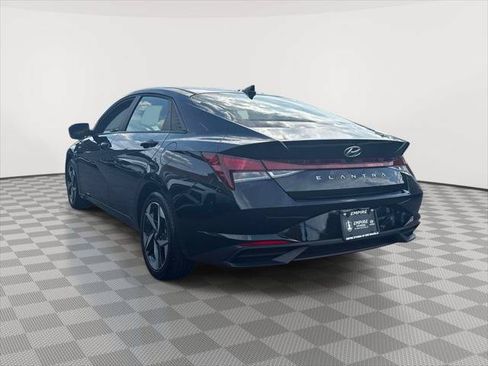 Certified 2023 Hyundai Elantra SEL w/ Convenience Package FWD image 4