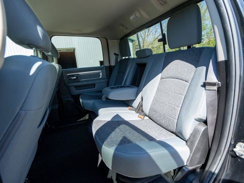 Used 2019 RAM 1500 Warlock AWD/4WD image 17