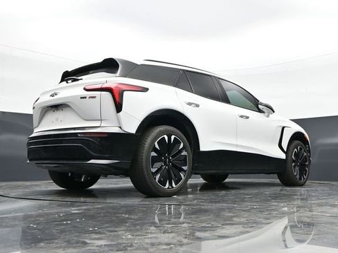 Used 2024 Chevrolet Blazer EV RS AWD/4WD image 40