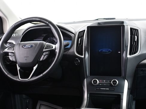 Used 2024 Ford Edge SEL w/ Convenience Package image 8